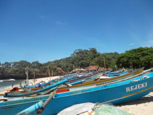 Menyusuri Pantai di Gunungkidul