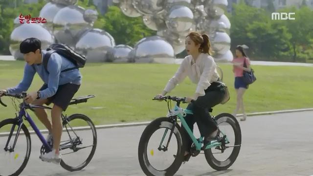 Lucky-Romance-E08.mp4_snapshot_00.24.38_[2016.06.28_11.05.37]